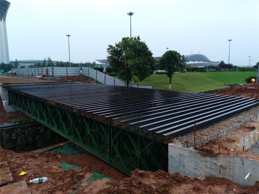 中鐵十六局長(cháng)沙地鐵六號線(xiàn)1號貝雷鋼橋 中鐵十六局長(cháng)沙地鐵六號線(xiàn)1號貝雷鋼橋